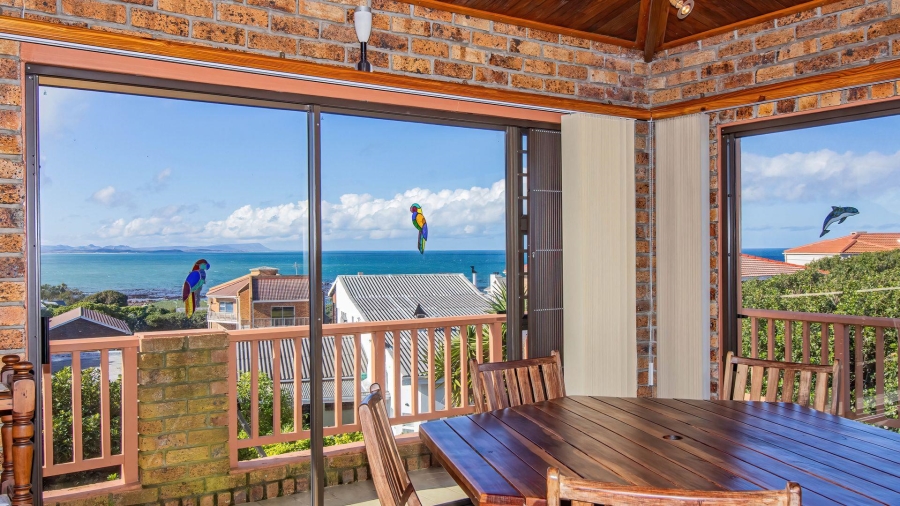 3 Bedroom Property for Sale in Kleinbaai Western Cape